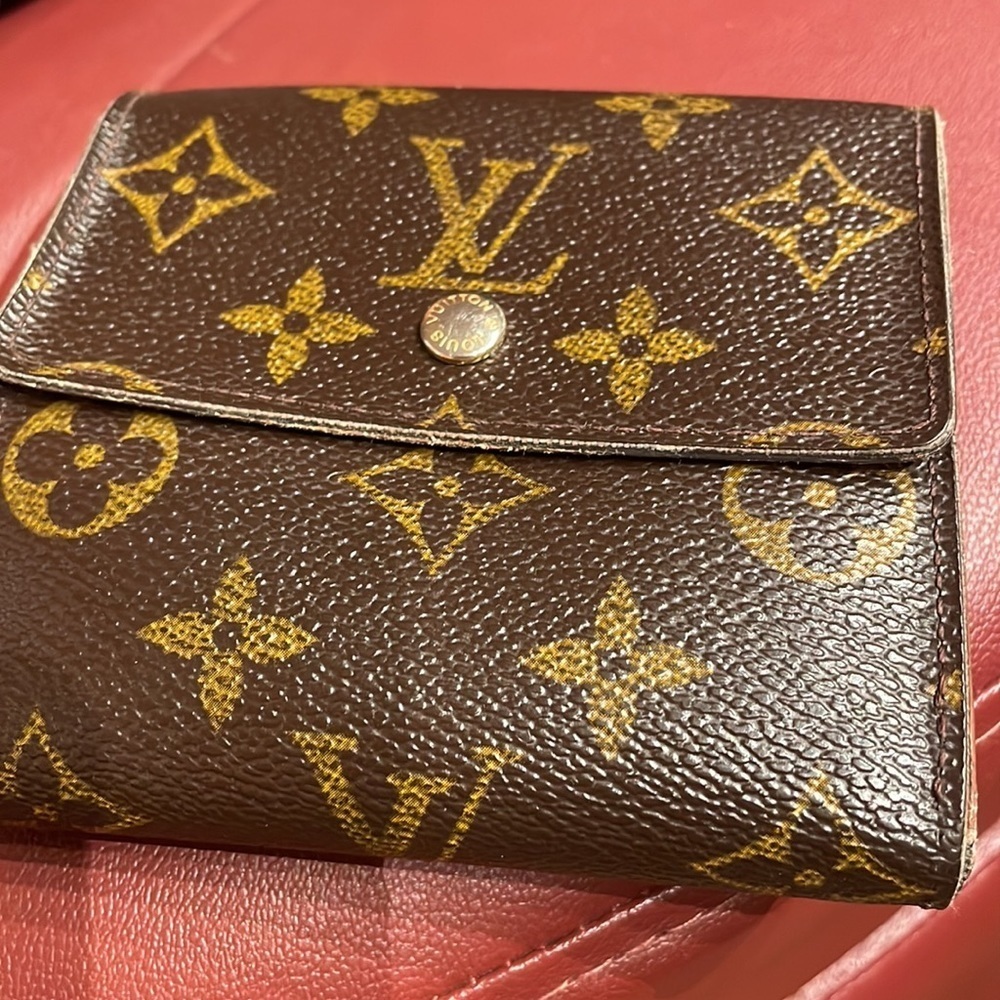 Louis Vuitton Elise Trifold Wallet - Picture 2 of 11
